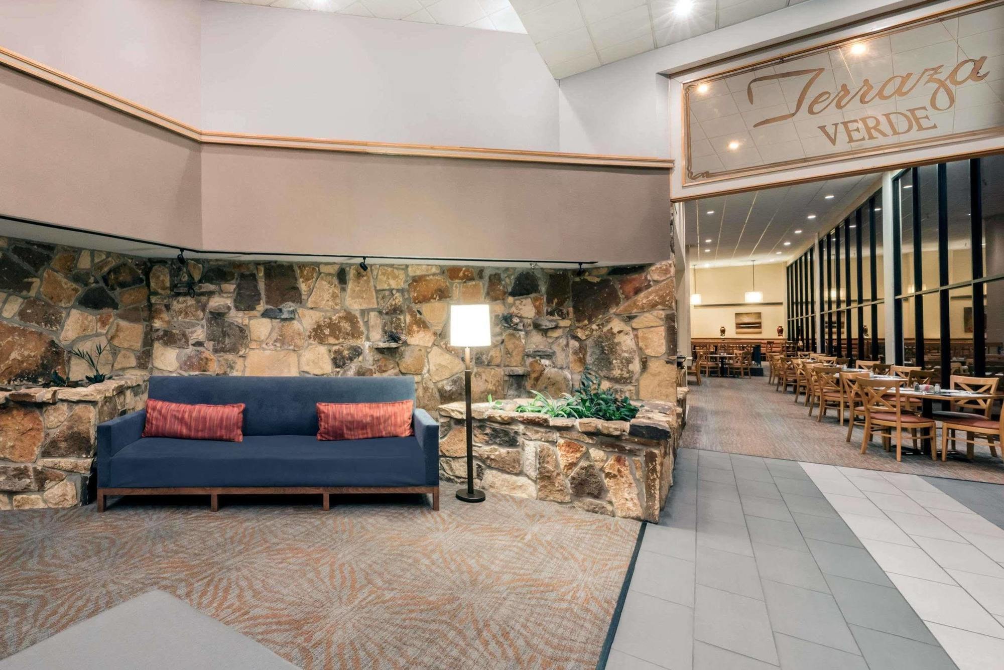 Hotel Ava 러레이도 외부 사진